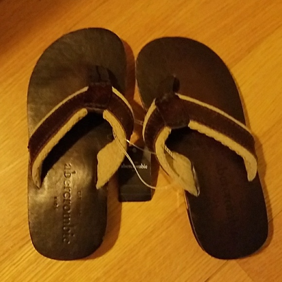 boys leather flip flops